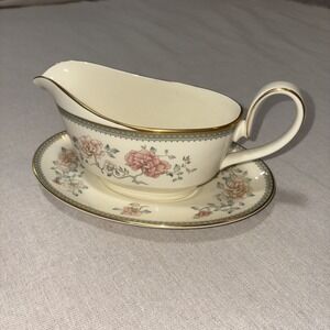 Minton Fine Bone China "Jasmine" Gravy Boat 5 1/2" w/ Underplate 8"‎